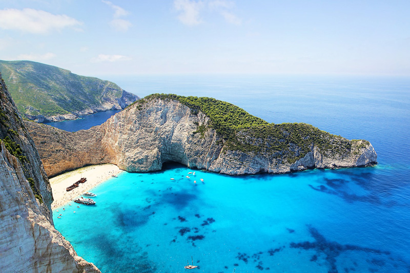 رحلة سانتوريني الساحرة